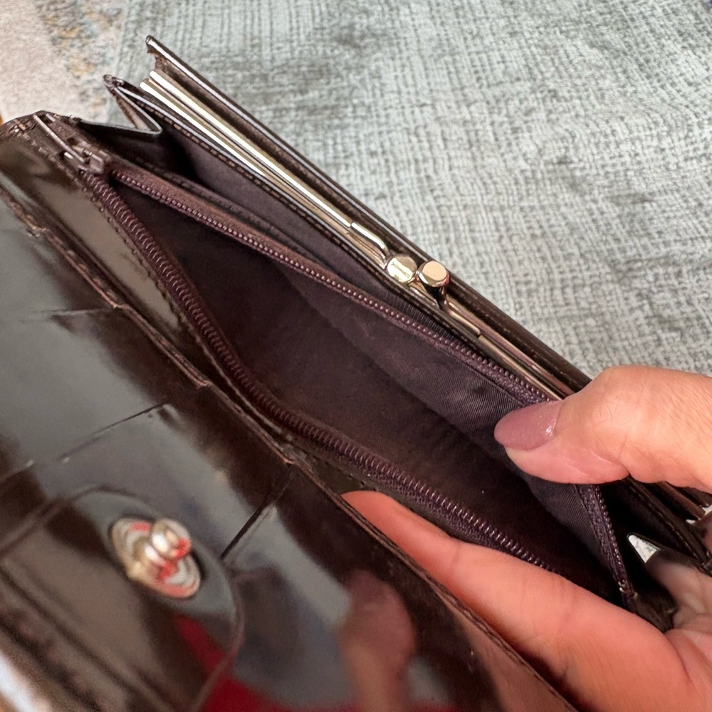 Gucci Brown Patent Leather Wallet FINAL PRICE - Picture 9 of 14